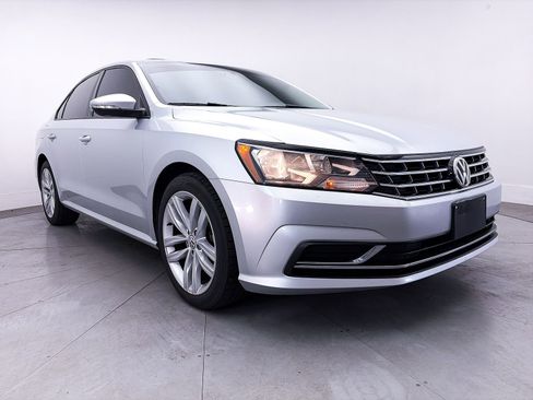 Used 2019 Volkswagen Passat 2.0T Wolfsburg FWD image 9