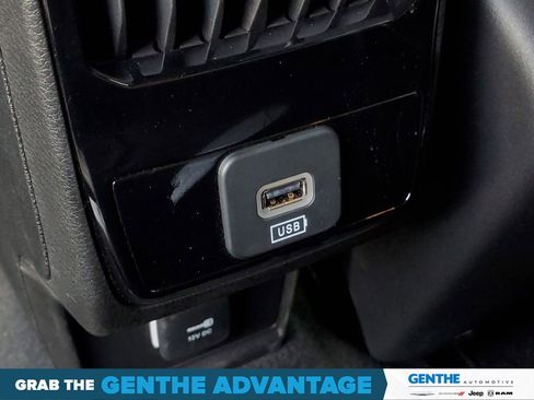 Used 2025 Jeep Compass Limited w/ Sun & Sound Group image 29