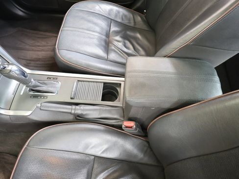 Used 2011 Lincoln MKZ image 35