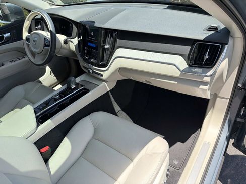 Certified 2023 Volvo XC60 T8 Plus AWD/4WD image 26