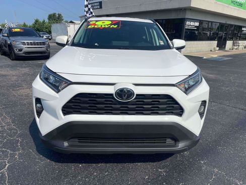 Used 2021 Toyota RAV4 XLE AWD/4WD image 2
