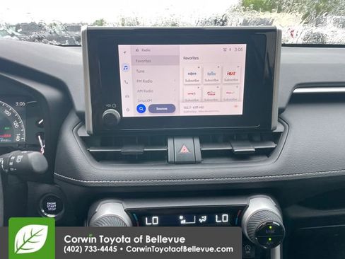 Used 2024 Toyota RAV4 XLE FWD image 12
