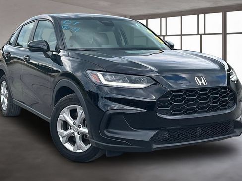 Certified 2024 Honda HR-V LX image 3