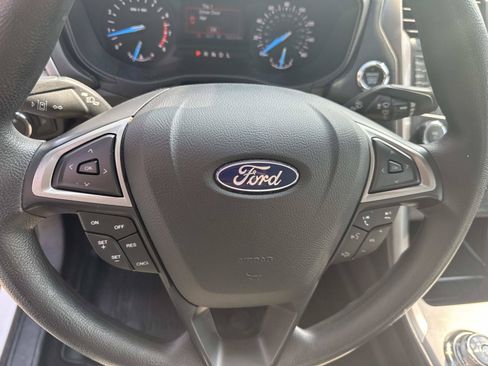 Used 2020 Ford Fusion S FWD image 21