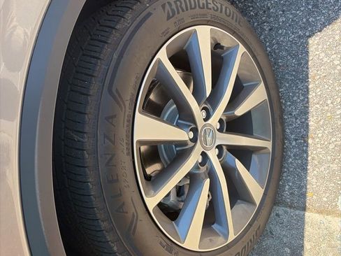 Used 2025 Acura MDX SH-AWD w/ Technology Package image 9