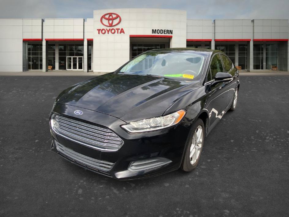 Used 2016 Ford Fusion SE FWD image 1