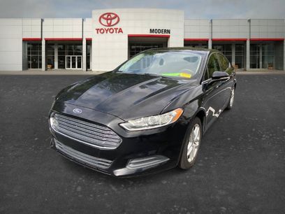 Used 2016 Ford Fusion SE