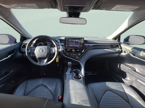 Used 2021 Toyota Camry SE FWD image 11