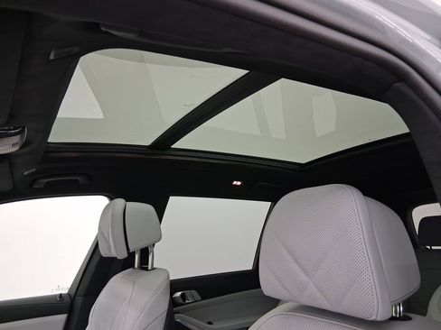 New 2026 BMW X7 xDrive40i w/ M Sport Package image 14