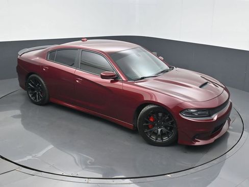 Used 2017 Dodge Charger R/T Scat Pack RWD image 38
