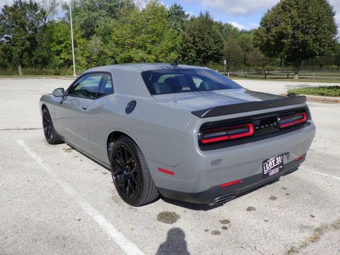 Used 2018 Dodge Challenger R/T Plus RWD image 7