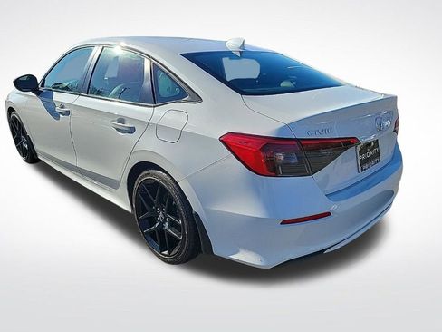 Used 2024 Honda Civic Sport image 3