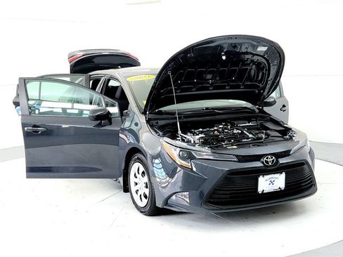 Used 2024 Toyota Corolla LE FWD image 9