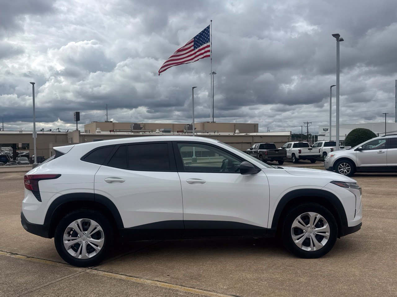Used 2025 Chevrolet Trax LS FWD image 28