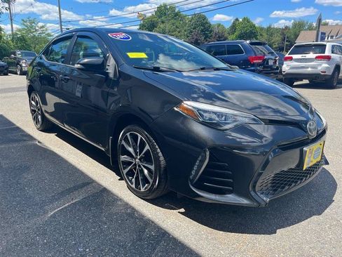 Used 2017 Toyota Corolla SE w/ Carpet Mat Package (TMS) FWD image 4