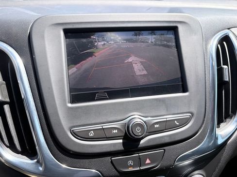 Used 2023 Chevrolet Equinox LT FWD image 17