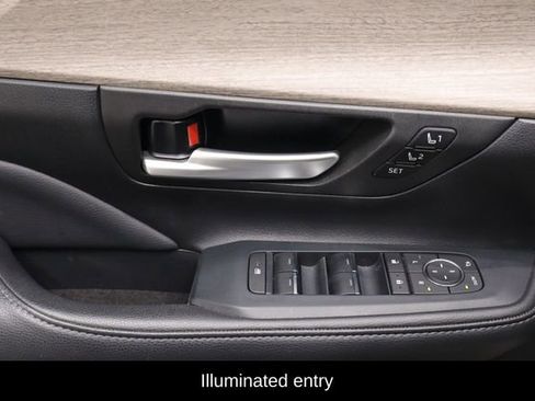 Used 2024 Toyota Grand Highlander Limited image 17