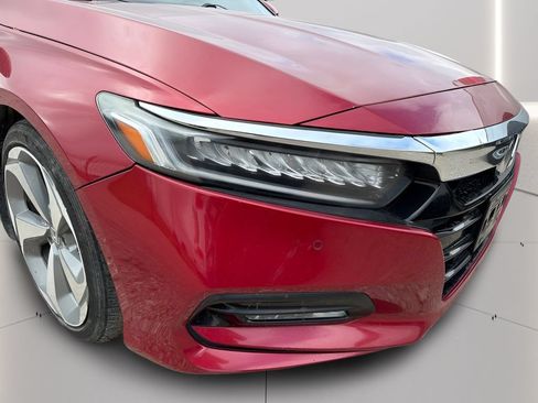 Used 2018 Honda Accord Touring image 7