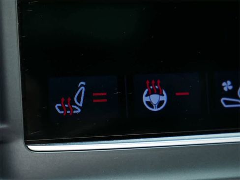 Used 2022 Maserati Levante Trofeo image 22