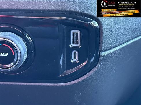 Used 2024 Chevrolet Silverado 2500 LT AWD/4WD image 27
