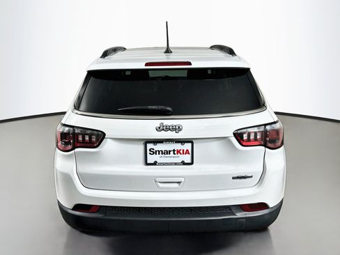 Used 2022 Jeep Compass Latitude w/ Sun and Sound Group FWD image 6