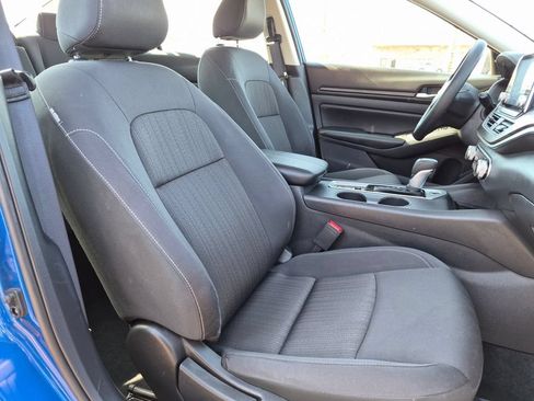 Used 2025 Nissan Altima 2.5 SV AWD/4WD image 31