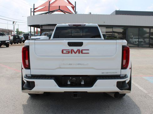Used 2022 GMC Sierra 3500 Denali w/ Denali Ultimate Package AWD/4WD image 5