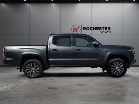 Certified 2022 Toyota Tacoma Limited AWD/4WD image 37
