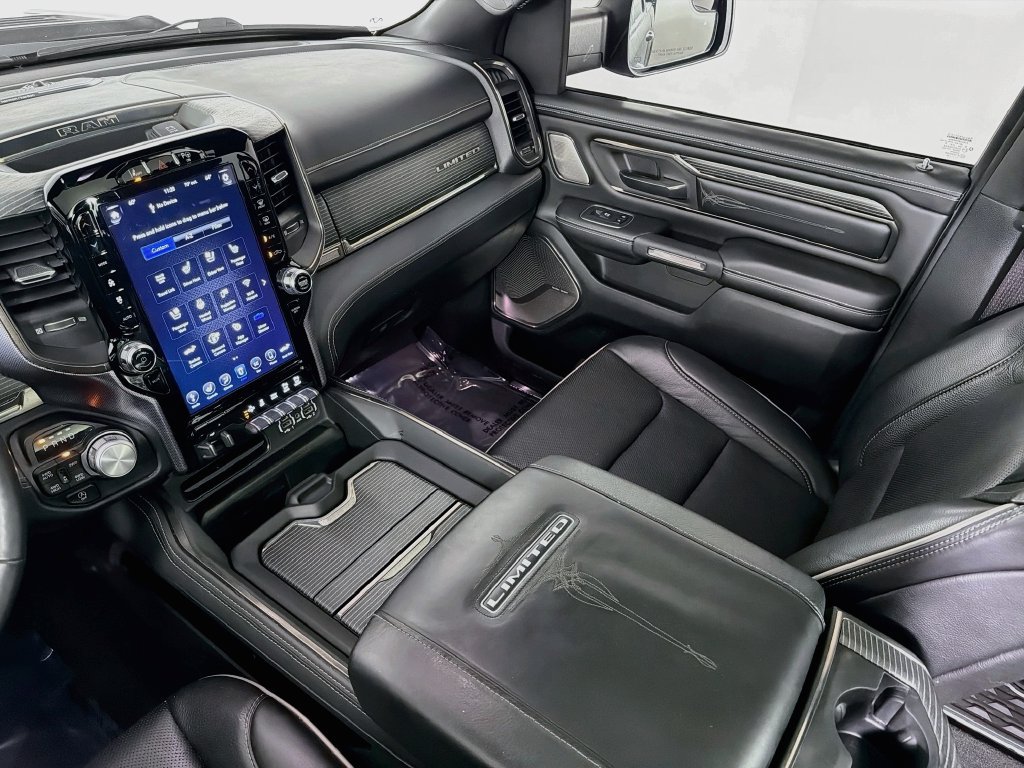 Used 2020 RAM 1500 Limited w/ Black Appearance Package AWD/4WD image 25
