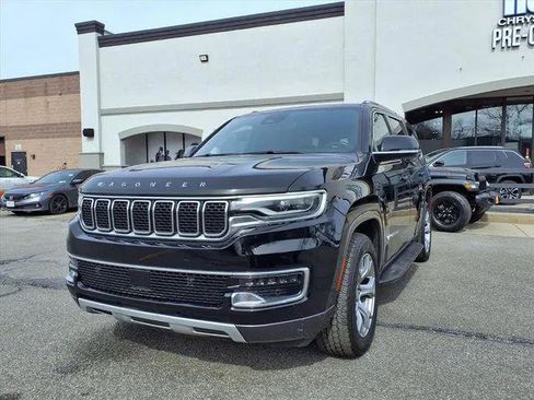Certified 2022 Jeep Wagoneer Series II AWD/4WD image 4