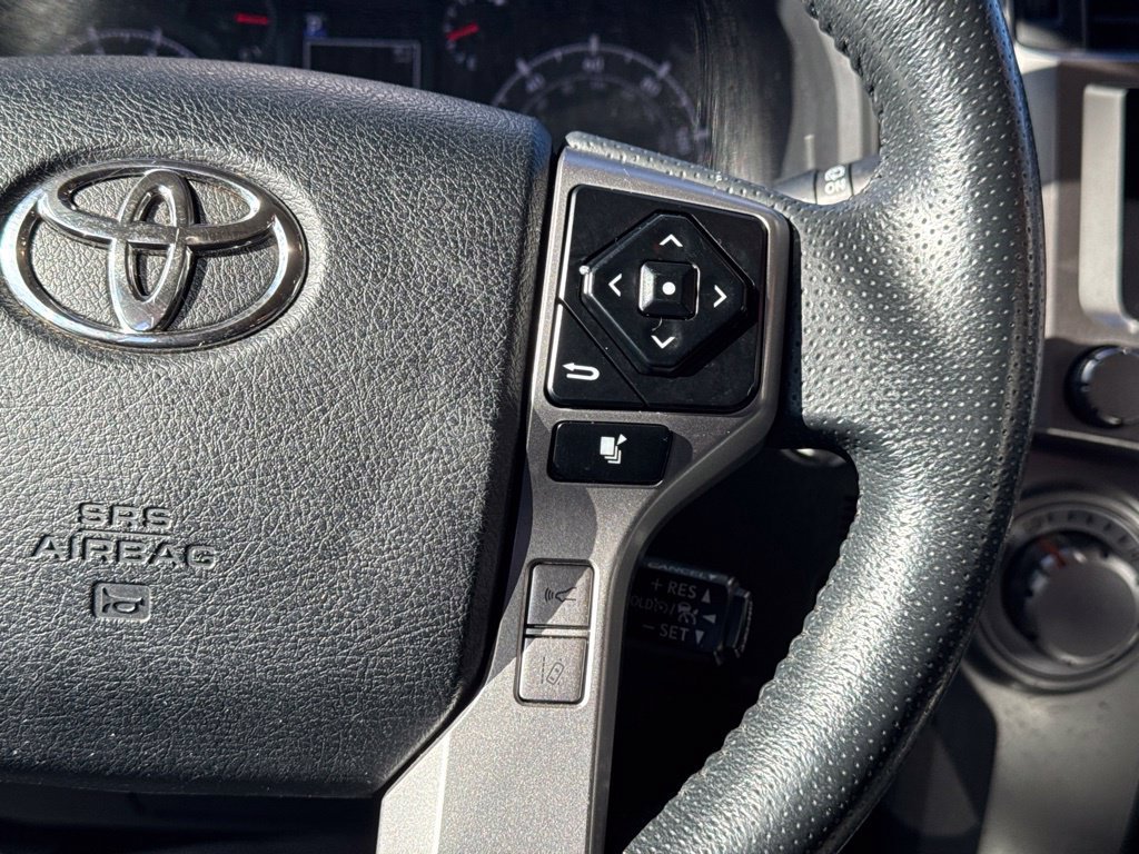 Used 2020 Toyota 4Runner SR5 Premium w/ Moonroof Package AWD/4WD image 30
