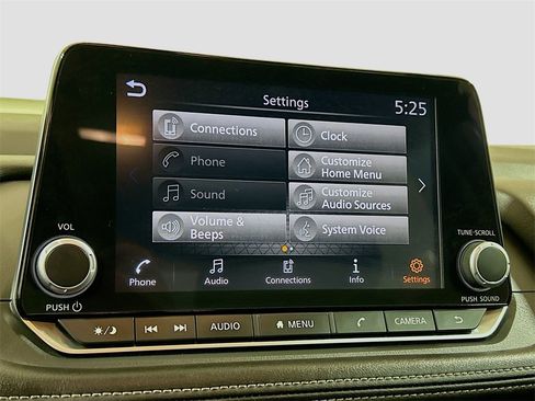 Used 2024 Nissan Rogue S image 12