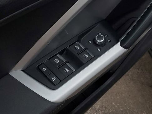 Used 2023 Audi Q3 2.0T Premium image 14