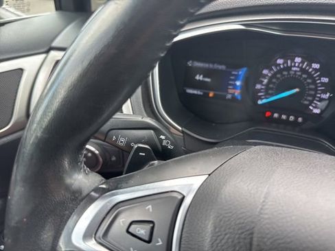 Used 2019 Ford Fusion SEL image 25