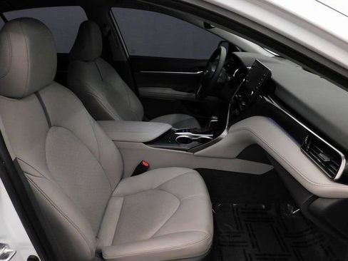 Used 2023 Toyota Camry XLE image 34
