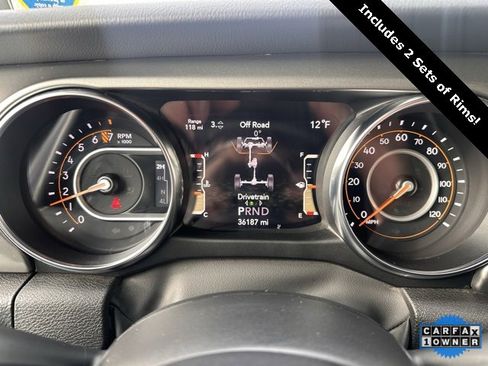 Used 2022 Jeep Wrangler Unlimited Sahara w/ Cold Weather Group image 19