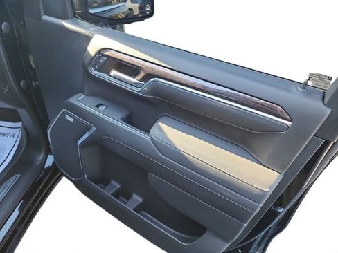 Used 2023 Chevrolet Silverado 1500 LTZ w/ Z71 Off-Road Package image 12