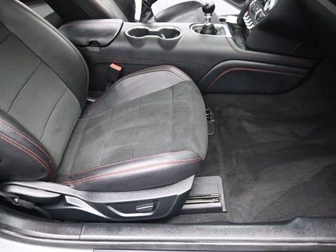 Used 2022 Ford Mustang GT Premium w/ Equipment Group 401A image 19