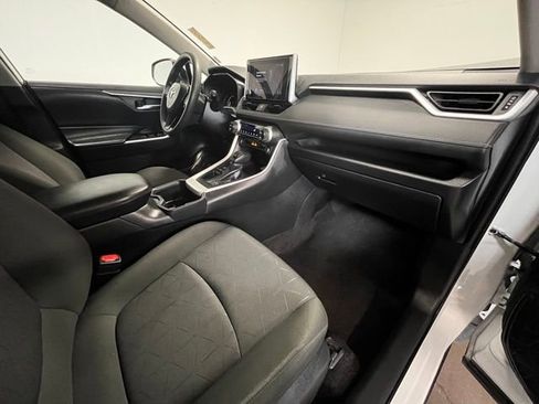 Used 2024 Toyota RAV4 XLE FWD image 10
