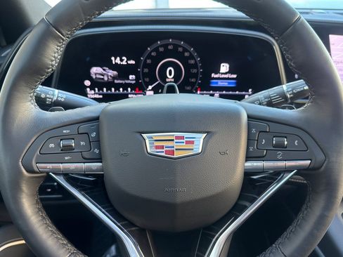 Certified 2024 Cadillac Escalade Sport w/ LPO, ONYX Package AWD/4WD image 34