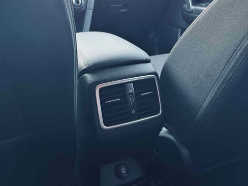 Used 2021 Kia Sportage LX image 9