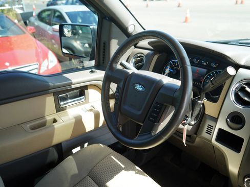 Used 2014 Ford F150 XLT w/ Equipment Group 301A Mid RWD image 15