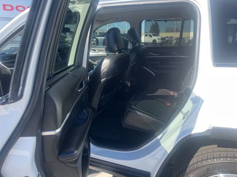 Used 2022 Jeep Grand Cherokee Limited 4xe w/ Luxury Tech Group II image 19