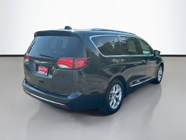 Used 2018 Chrysler Pacifica Touring-L w/ Tire & Wheel Group FWD image 5