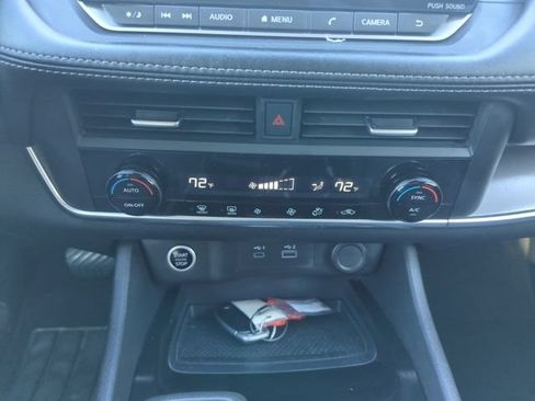 Used 2023 Nissan Rogue SV AWD/4WD image 20