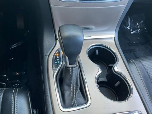 Used 2017 Jeep Grand Cherokee Overland image 16