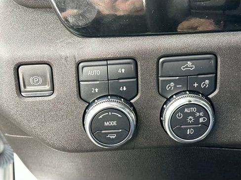 Used 2022 GMC Sierra 1500 Elevation image 23