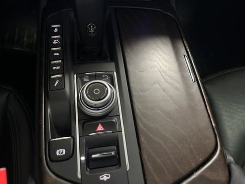 Used 2019 Maserati Levante S GranLusso AWD/4WD image 15