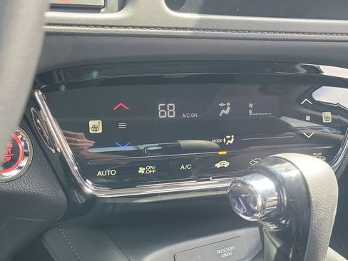 Certified 2022 Honda HR-V EX image 28