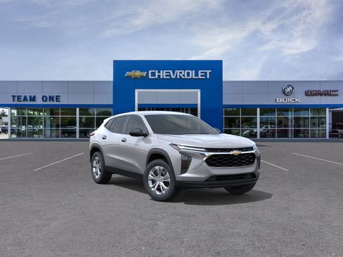 New 2026 Chevrolet Trax LS w/ Driver Confidence Package image 25